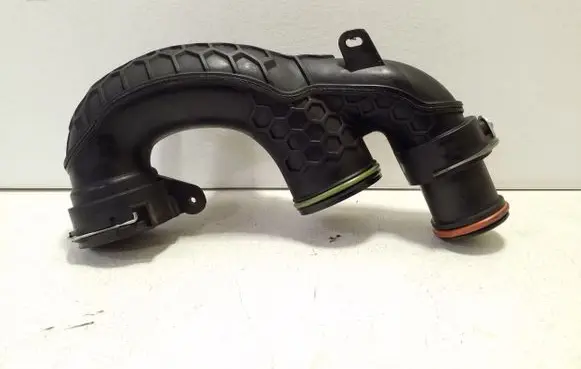 Volvo XC90 Intercooler hose/pipe 31657727