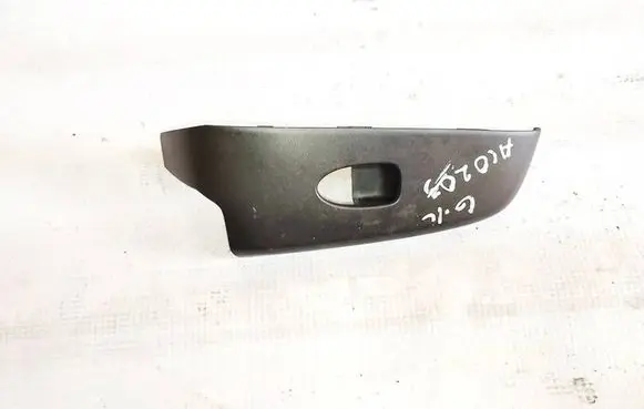 Honda Civic Front door window switch trim snb600