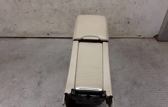 Volvo V60 Armrest 30755732
