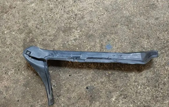 Audi A4 S4 B8 8K Fender end trim 8K0821112A