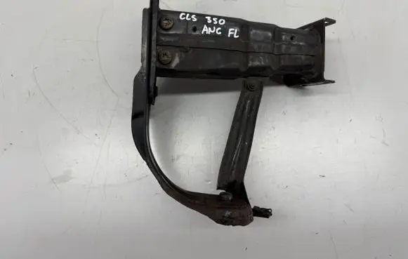 Mercedes-Benz CLS C219 Front bumper cross member