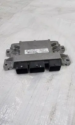 Dacia Sandero Engine control unit/module ECU