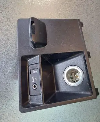 BMW X5 E70 AUX in-socket connector 011898102