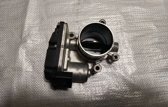 Volkswagen Caddy Throttle valve 703703840 23T276