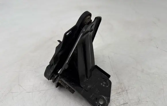 Audi A3 S3 8V ABS pump bracket 5Q0614235