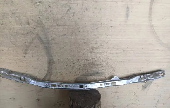 Nissan X-Trail T30 Top upper radiator support slam panel 62240eq000
