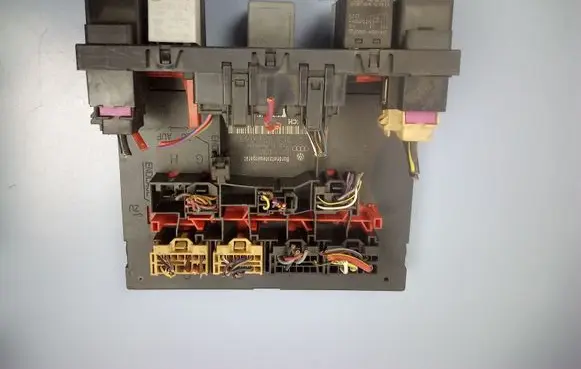 Volkswagen PASSAT B6 Comfort/convenience module 3C0937049H F005V00529