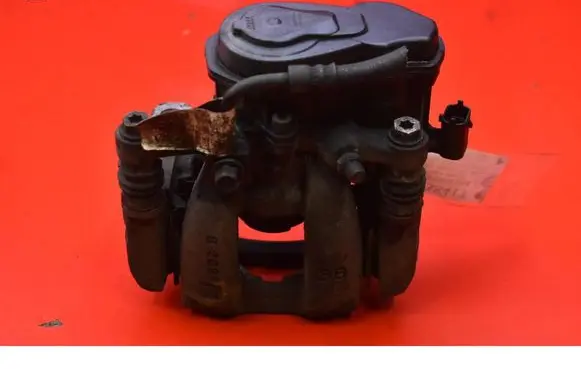 Opel Insignia A Rear brake caliper 