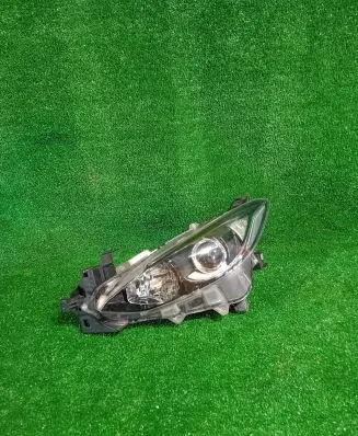 Mazda 3 III Headlight/headlamp