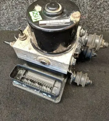 Volkswagen Golf Plus ABS Pump 1K0907379AC