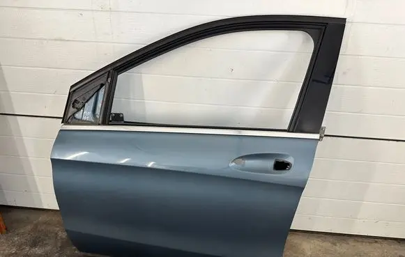 Mercedes-Benz B W246 W242 Front door