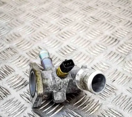 Other engine bay part
