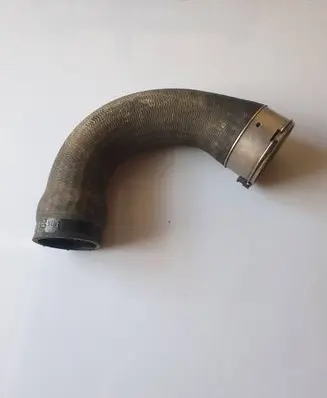 Volkswagen Jetta VI Intercooler hose/pipe 1K0145834AC