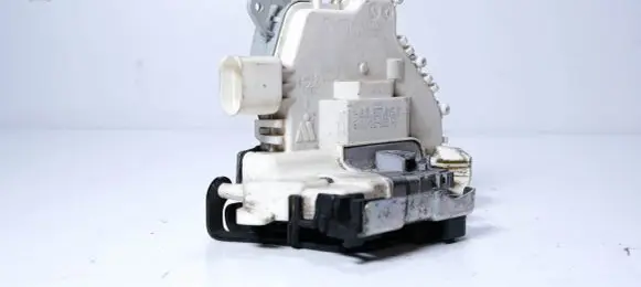 Audi A6 C7 Front door lock 8J1837015C