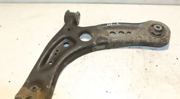 Volkswagen Golf VII Front lower control arm/wishbone 5Q0407151J