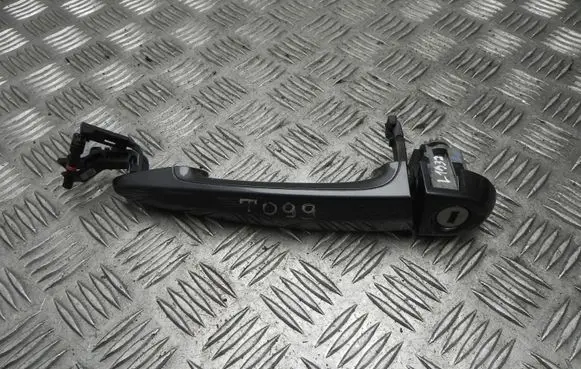 Rear door exterior handle