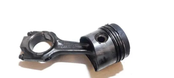 Ford Escort Piston with connecting rod cr258