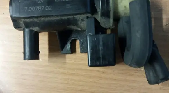Mercedes-Benz B W245 Turbo solenoid valve 0061536628