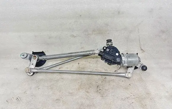 Front wiper linkage