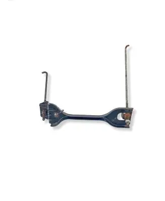 Subaru Outback Battery bracket 