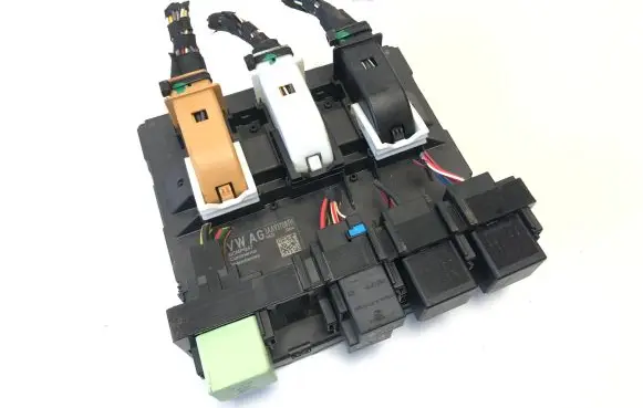 Volkswagen PASSAT B7 Comfort/convenience module 3AA937087H