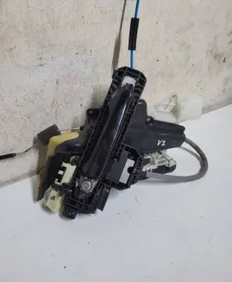 Mercedes-Benz E W212 Front door lock A0997200635