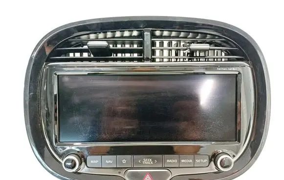 Radio/CD/DVD/GPS head unit