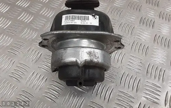 Engine mount bracket