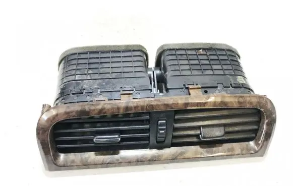 Hyundai XG Dash center air vent grill