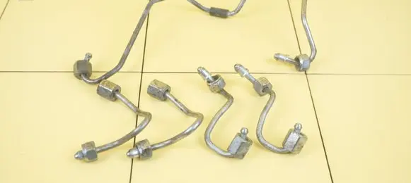 Mini One - Cooper R56 Fuel injector supply line/pipe 25SP36