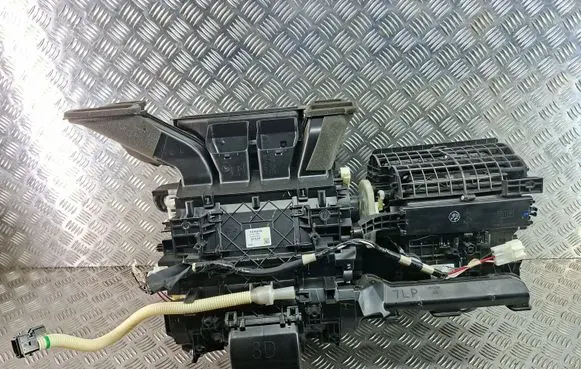 Toyota C-HR I Interior heater climate box assembly 87050F4020