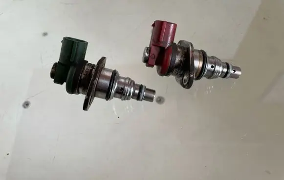 Toyota Avensis Verso Fuel pressure sensor 