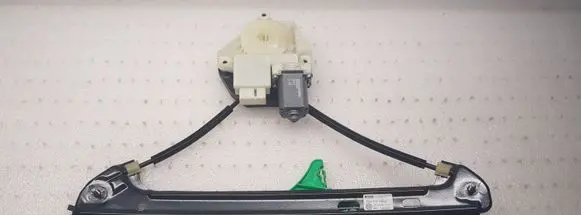 Volkswagen Golf VII Rear door windshield rail 5G4839462C
