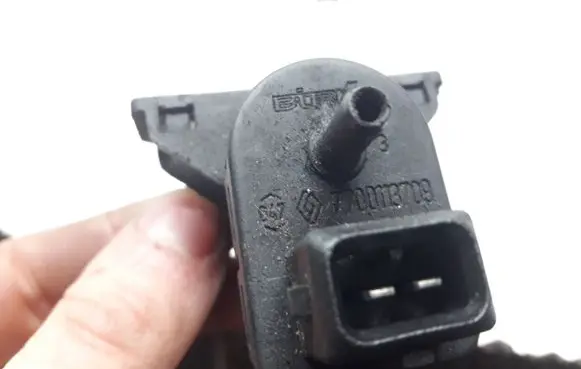 Renault Trafic II (X83) Vacuum valve 7700113709