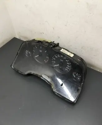 Opel Zafira A Speedometer (instrument cluster) 09228757 D270901 351184000
