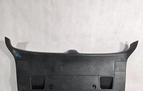 Volkswagen PASSAT B6 Tailgate/trunk upper cover trim 3C9867605D