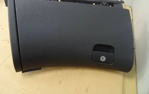 Hyundai i30 Glove box 2R84640000