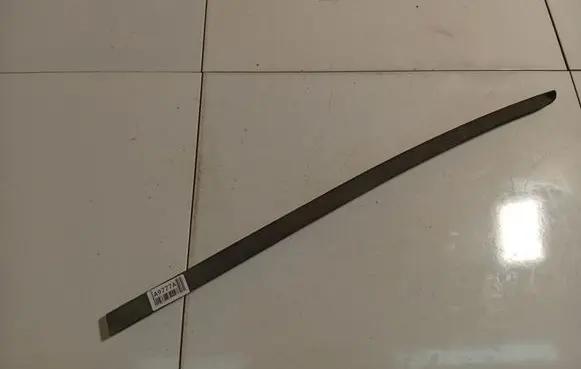 Chrysler Sebring (ST-22 - JR) Windshield trim
