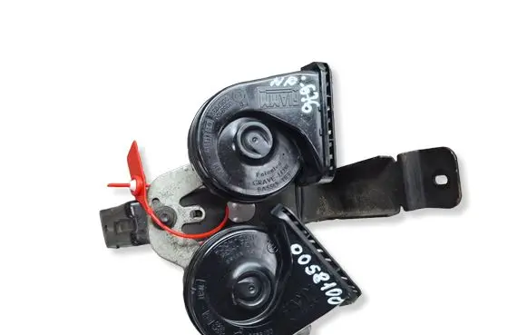 Citroen C4 II Horn signal S26301676 0057939