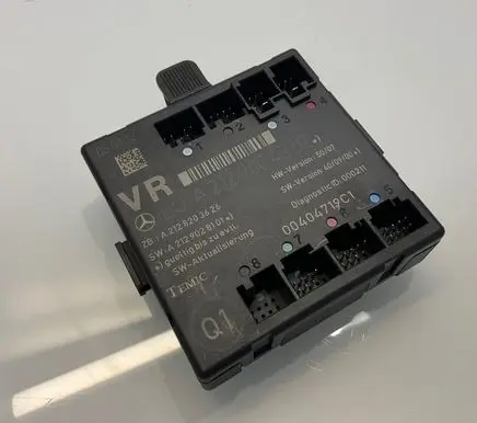 Mercedes-Benz C W204 Door control unit/module A2129004302 A2128203626 00404719C1