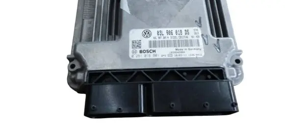 Volkswagen Touran II Engine control unit/module 03L906018DS