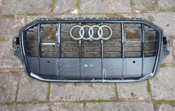 Audi Q7 4M Front bumper upper radiator grill 4M0853651AHKSG 4M0853651AGVMZ