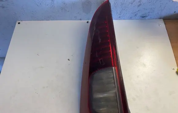 Renault Espace IV Rear/tail lights 8200394722
