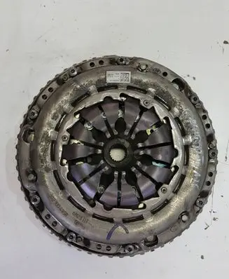 Nissan Qashqai Clutch set kit 302100495r
