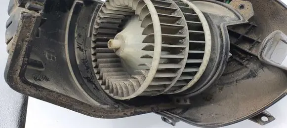 Chrysler Pacifica Heater fan/blower 4885477