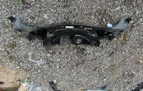 BMW iX1 Rear axle beam 6894199