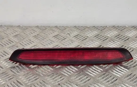 Toyota Corolla Verso E121 Third/center stoplight P1844