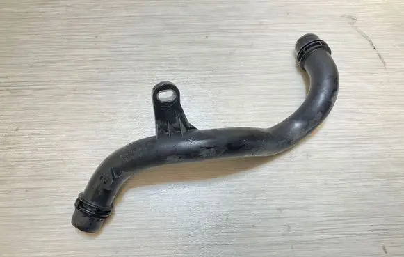 Audi Q5 SQ5 Engine coolant pipe/hose 04L127071G