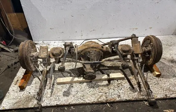 Nissan Terrano Rear axle beam 