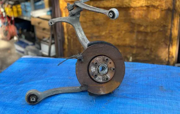 Audi A4 S4 B6 8E 8H Front wheel hub spindle knuckle